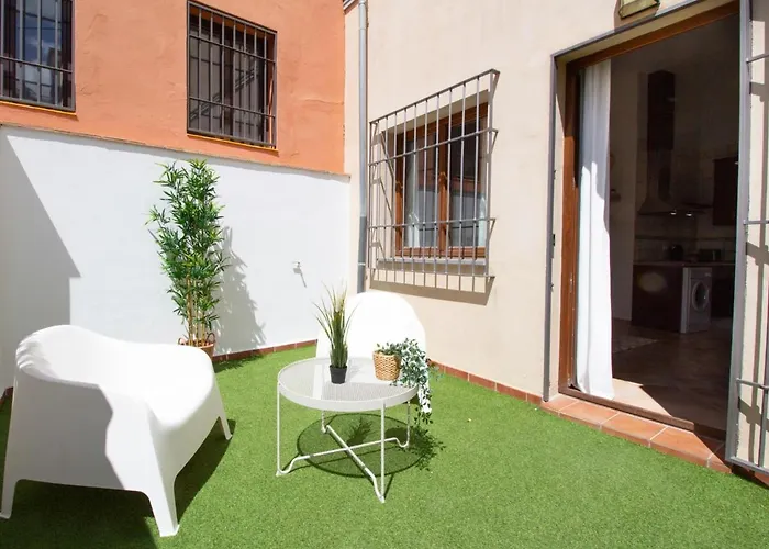 WintowinRentals Acogedor apartamento con patio privado junto al Albaicín