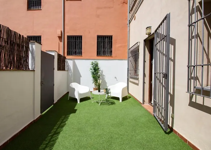 WintowinRentals Acogedor apartamento con patio privado junto al Albaicín